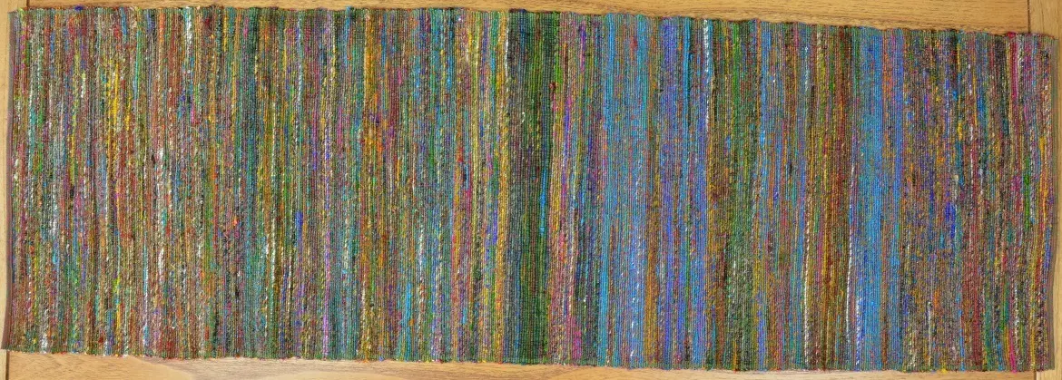 Chemin de table éthiopien vert bleu en soie recyclée filée et tissé à la main