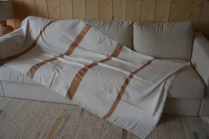 Nappe artisanale réversible Saba Ecru Tibeb Doré en coton éthiopien filé à la main et tissée à la main