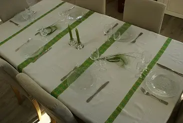 Nappe et serviettes éthiopiennes en coton éthiopien filé à la main et tissées à la main Saba Ecru Tibeb Vert