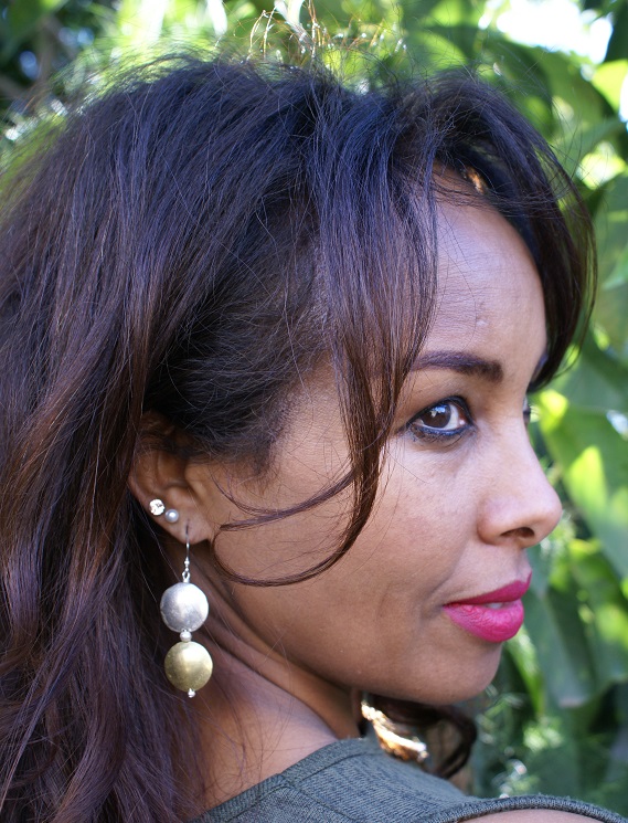Boucles d'oreilles éthiopiennes en laiton & plaqué argent et perles  de verre