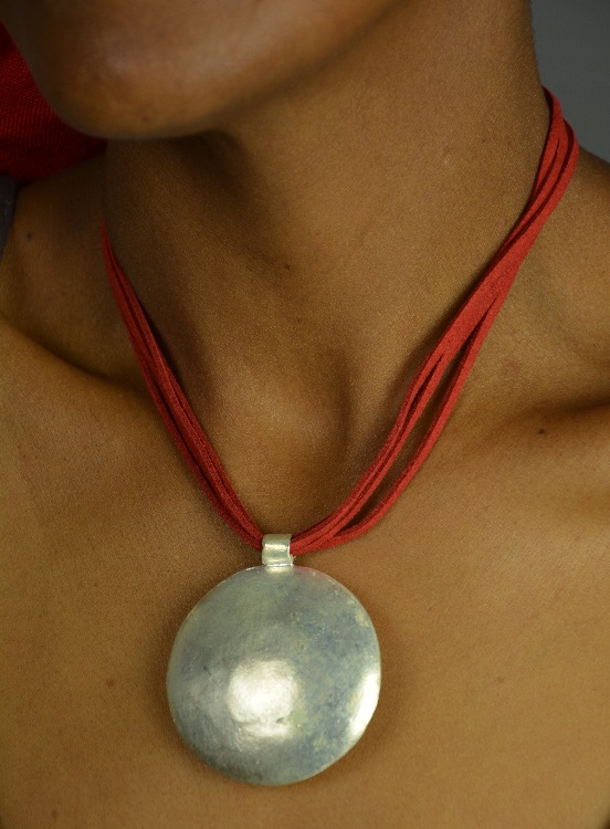 Collier plaqué argent  fait à la main