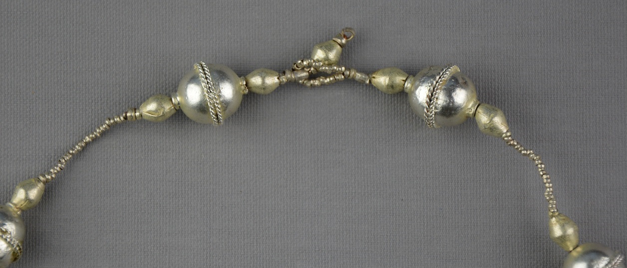 Collier éthiopien plaqué argent fait à la main