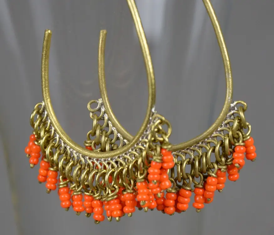 Boucles d'oreilles Konjit Orange entièrement faites à la main en laiton et perles de verre