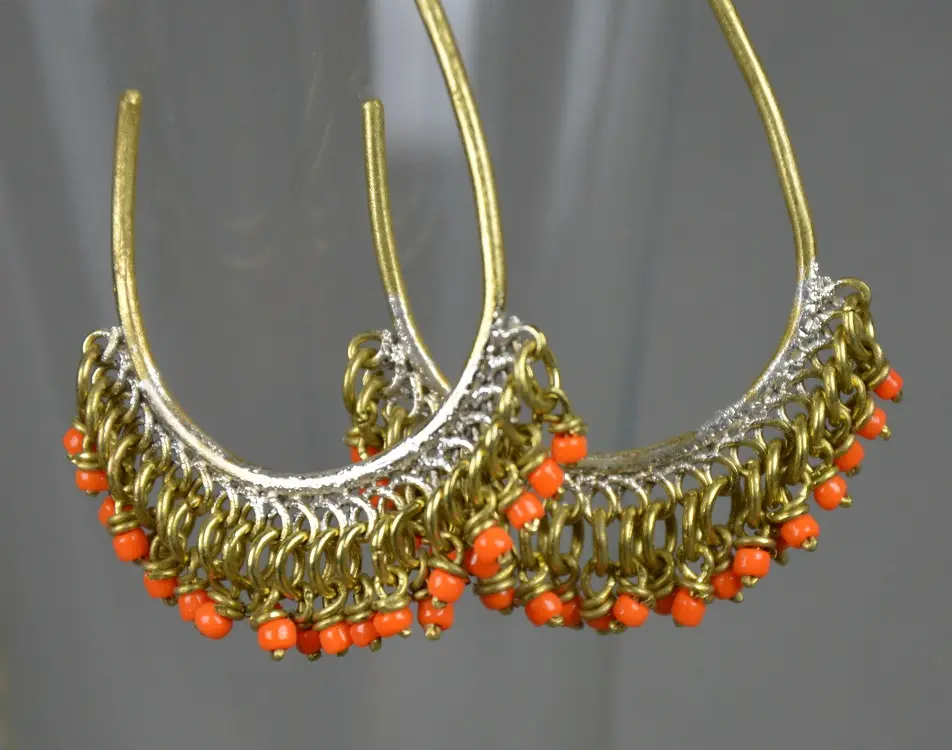 Boucles d'oreilles Konjit Orange entièrement faites à la main en laiton et perles de verre