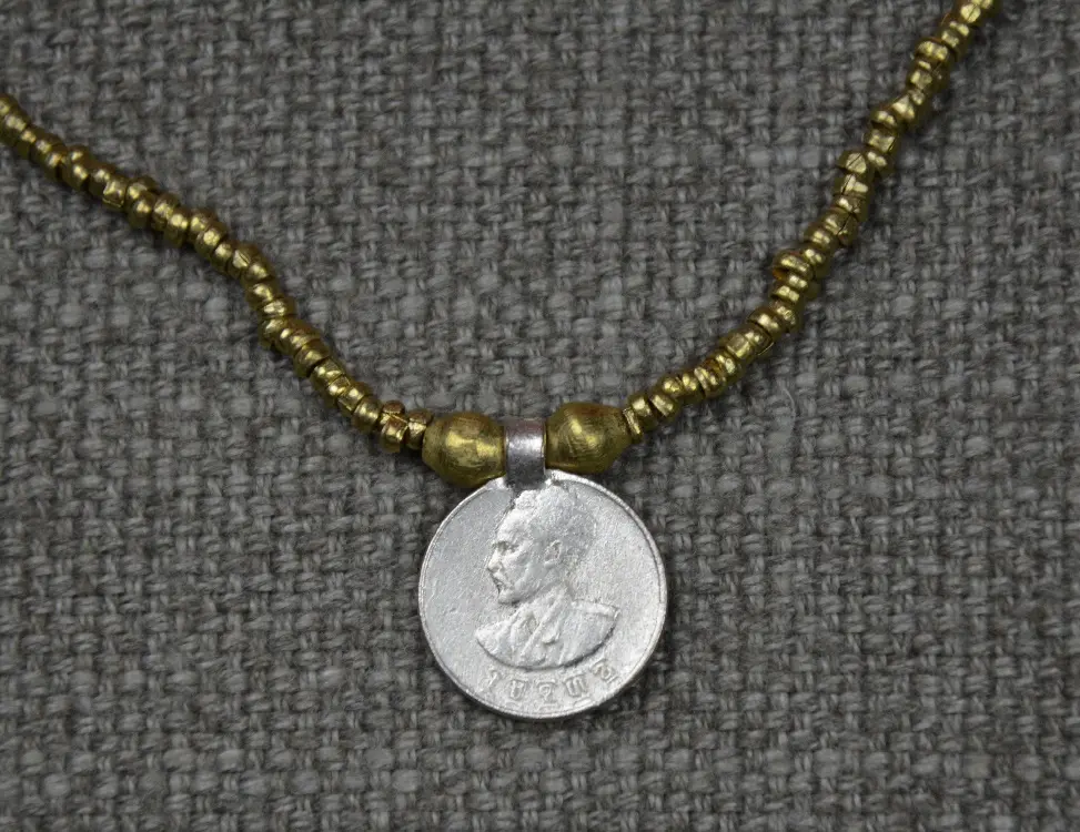 collier éthiopien Abyssinia Negus Carmin entièrement fait à la main en laiton recyclé plaqué argent