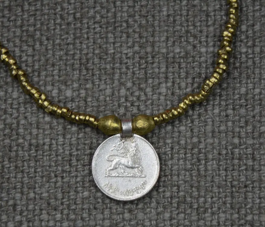 collier éthiopien Abyssinia Negus Carmin entièrement fait à la main en laiton recyclé plaqué argent