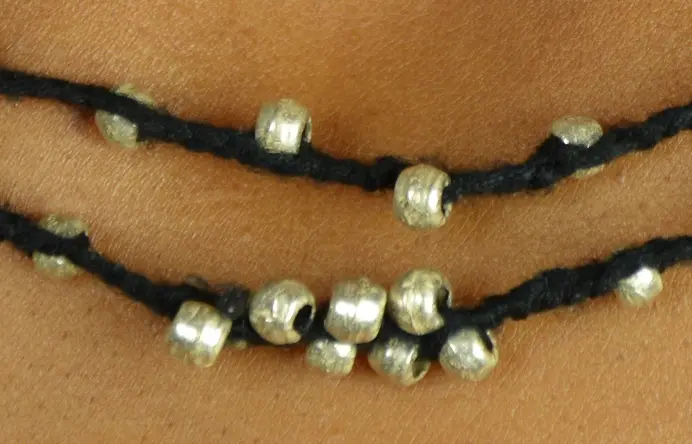 Collier équitable éthiopien Abyssinia Parsemé en matériaux recyclés