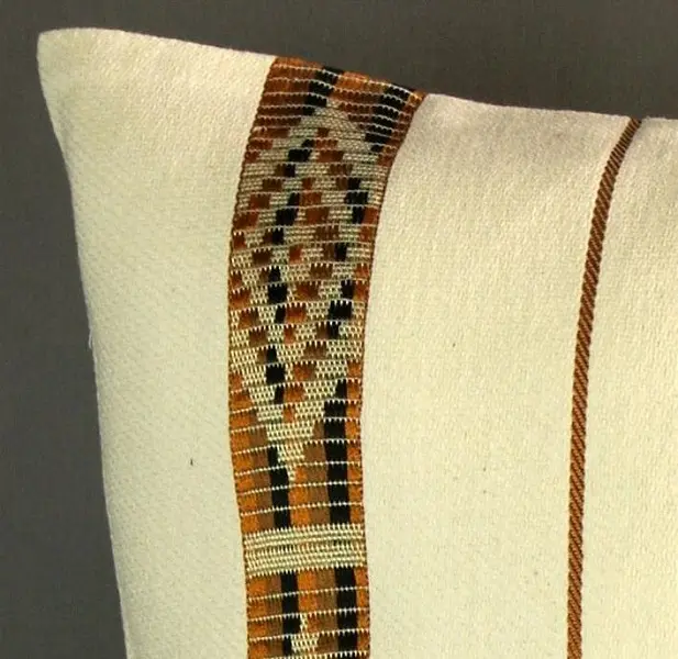 Housse de coussin Châines Exotiques avec Tibeb en coton éthiopien et rayonne, tissée artisanalement