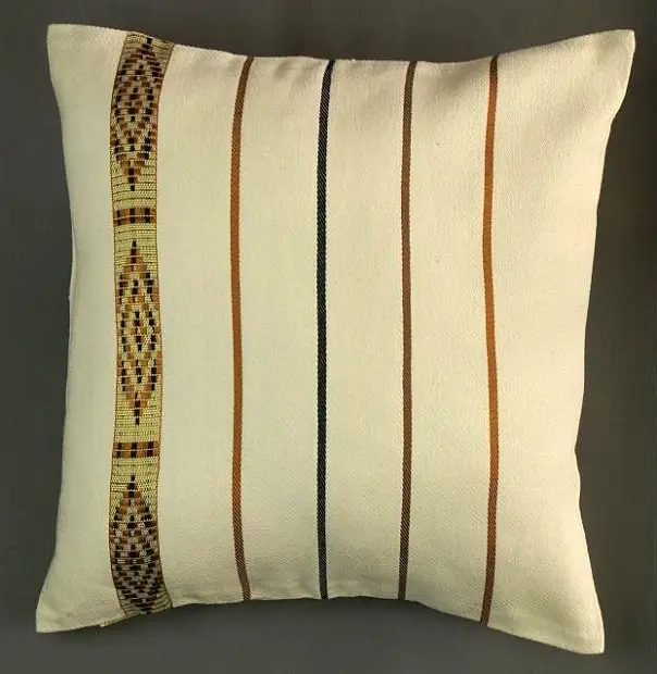 Housse de coussin Châines Exotiques avec Tibeb en coton éthiopien et rayonne, tissée artisanalement