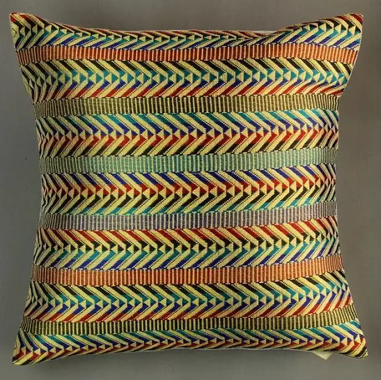 Housse de coussin Chevrons Arc en Ciel en coton éthiopien filé à la main et rayonne