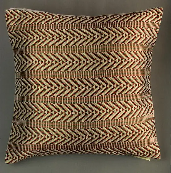 Housse de coussin Chevrons Bordeaux en coton éthiopien filé à la main et rayonne