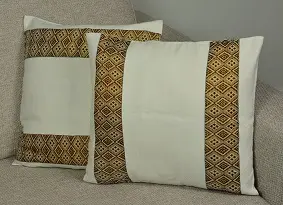 Housse de coussin Tribu Rouge 2 en coton éthiopien filé à la main