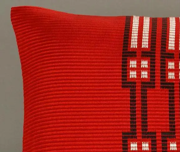 Housse de coussin Ethnique rouge en coton éthiopien filé à la main et rayonne