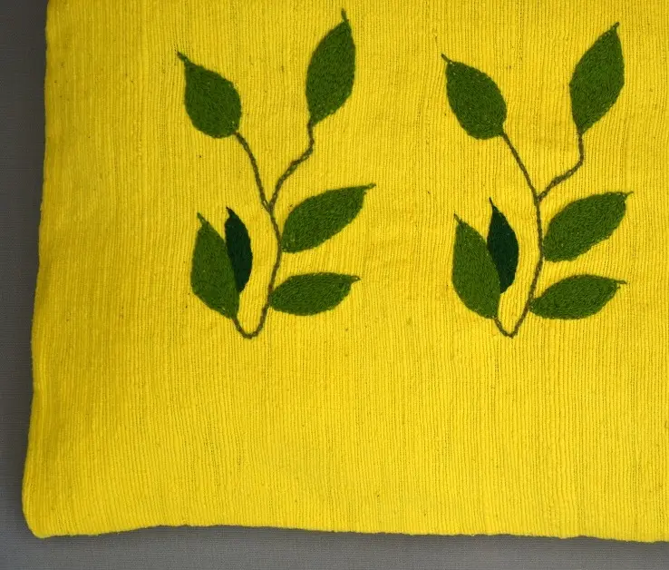 Housse de coussin Rameau Banane en coton éthiopien filé, tissée et brodée à la main