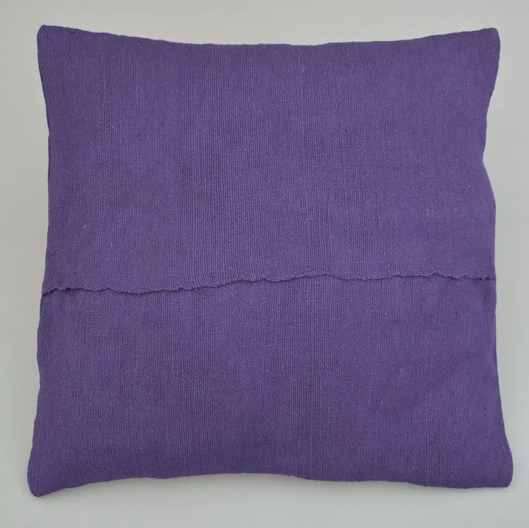 Housse de coussin Rameau Iris en coton éthiopien filé, tissée et brodée à la main