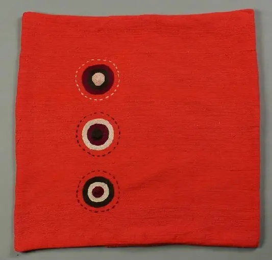 Housse de coussin Sphère Rouge en coton éthiopien filé, tissée et brodée à la main