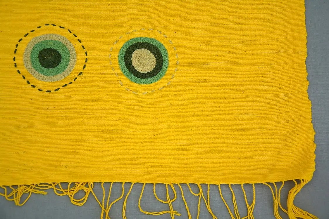 Jeté de canapé, couvre lit Sphère Bouton d'Or fait main en coton éthiopien