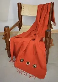 Jeté de canapé artisanal cardinal en coton éthiopien filé, tissé et brodé à la main