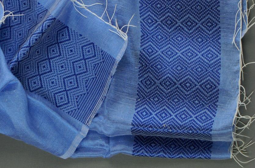Très Belle écharpe ethiopienne équitable bleue en coton éthiopien et rayonne.