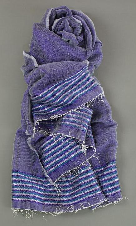 Douce écharpe ethiopienne équitable Violet bleu en coton éthiopien et rayonne.