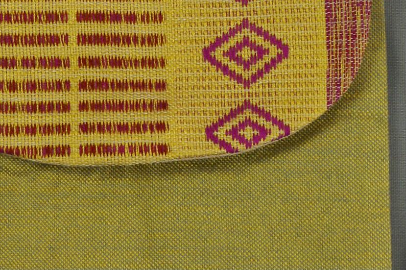 Jolie sacoche fuschia équitable éthiopienne pour smartphone tissée à la main en Ethiopie