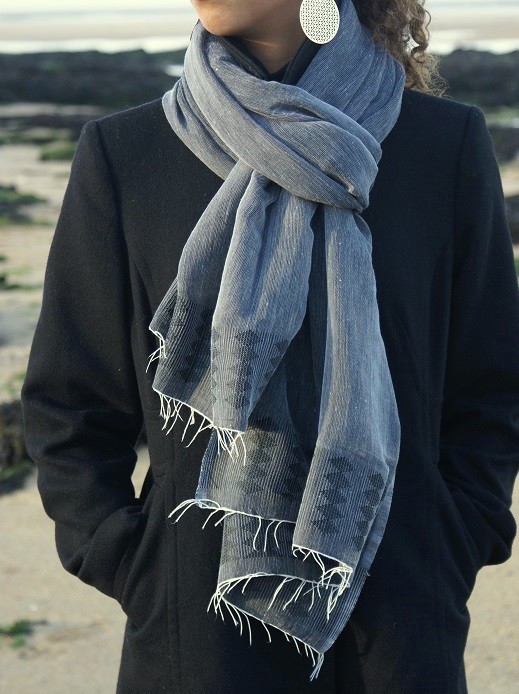 Echarpe éthiopienne équitable en coton éthiopien mélangé à de la rayonne: Gris Anthracite