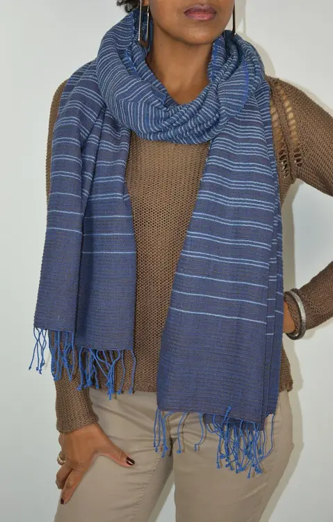 Echarpe équitable azur cobalt en Gaby avec coton éthiopien filé à la main à gros fil