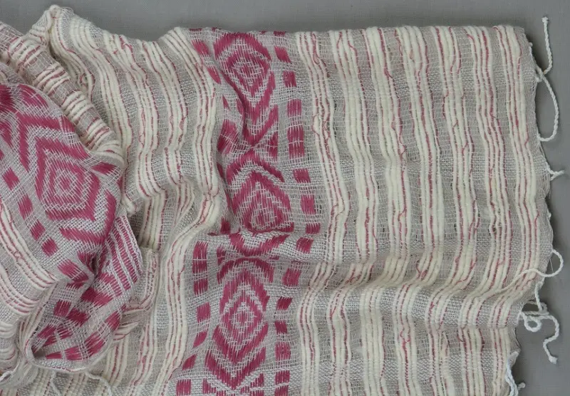 Echarpe équitable fuchsia en coton éthiopien filé à la main à gros fil et acrylique