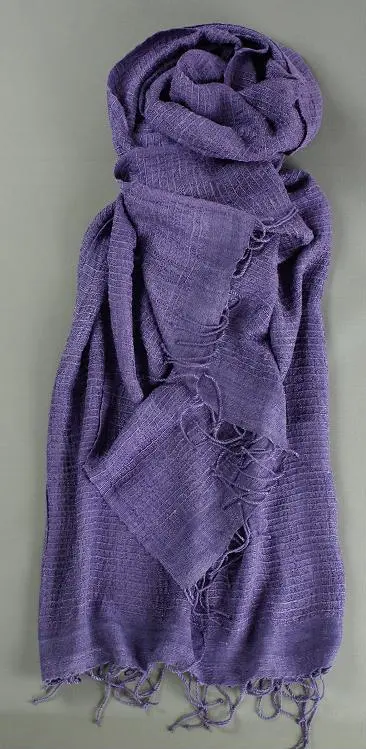 Echarpe éthiopienne lavande en pure soie sauvage filée, tissée et teinte à la main