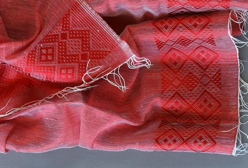 Echarpe éthiopienne rouge argenté en coton éthiopien et rayonne tissée à la main