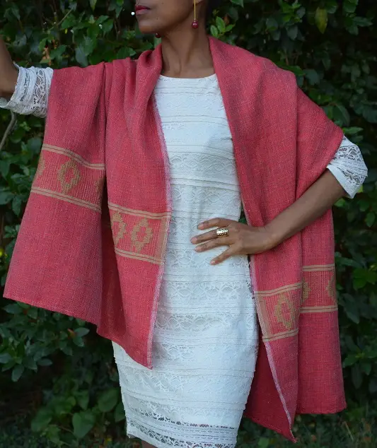 Echarpe éthiopienne carmin en polyester et tissée à la main