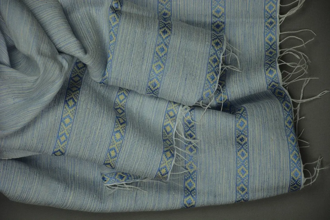 écharpe équitable Bleu Ivoire en coton éthiopien et rayonne tissée à la main