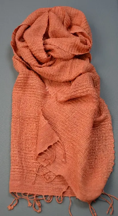 Echarpe éthiopienne Corail 2 en pure soie sauvage tissée à la main