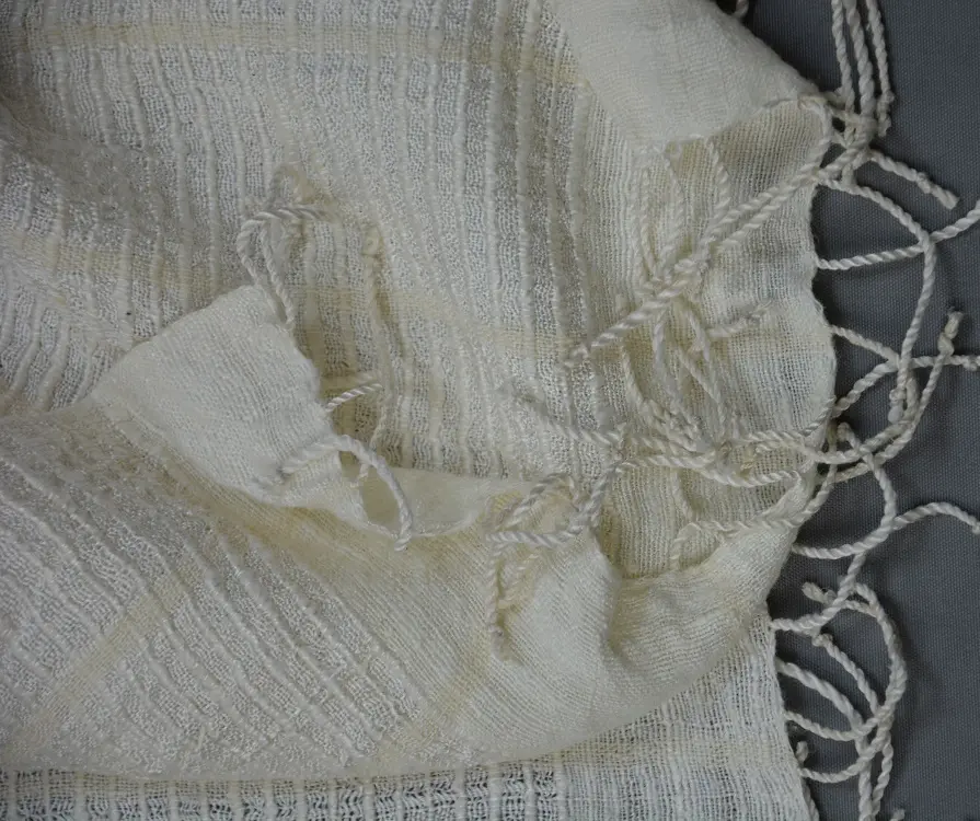 Echarpe éthiopienne Ecru 2 en pure soie sauvage tissée à la main