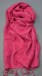 Echarpe éthiopienne Elégance Fuchsia 2 en soie de mûrier et soie sauvage bio filée et tissée à la main