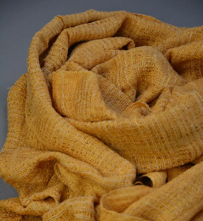 Echarpe éthiopienne Safran 1 en pure soie sauvage tissée à la main