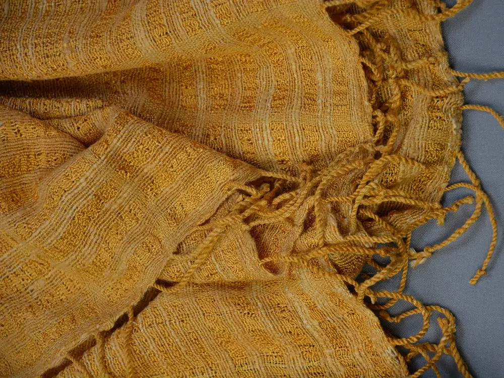 Echarpe éthiopienne Safran 1 en pure soie sauvage tissée à la main
