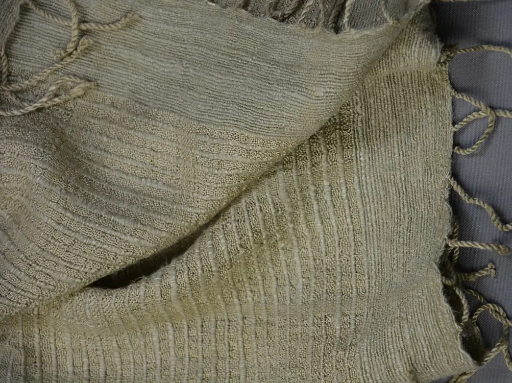 Echarpe éthiopienne Tilleul 3 en pure soie sauvage filée, tissée et teinte à la main