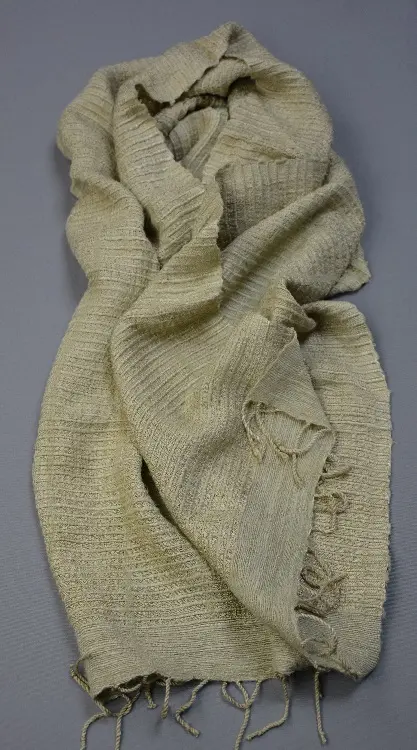 Echarpe éthiopienne Tilleul 3 en pure soie sauvage filée, tissée et teinte à la main