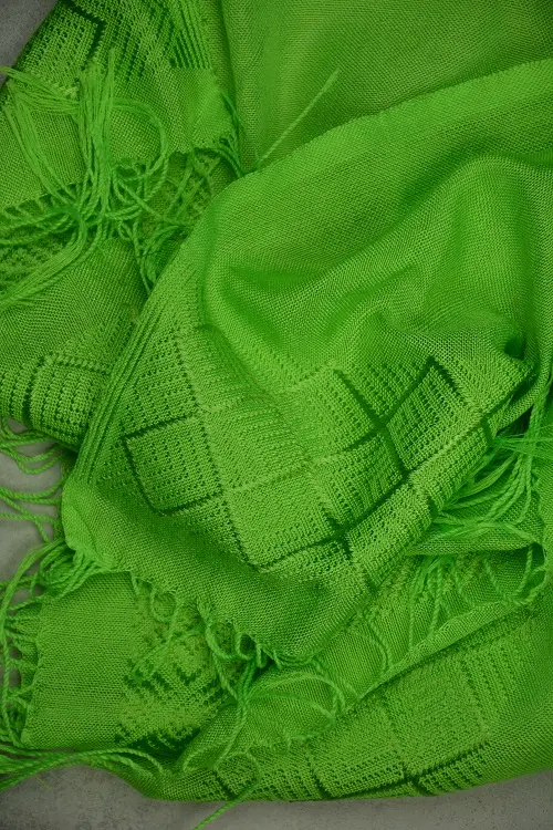 Echarpe africaine vert pomme en Rayonne & Polyester tissée à la main