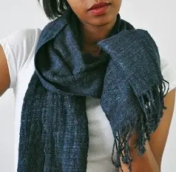 Echarpe éthiopienne équitable Complexe saphir 100 % soie sauvage bio filée et tissée à la main