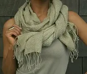 Les Grandes Elegance echarpe ethiopienne artisanale Elégance composée de 100 % soie sauvage bio filée à la main