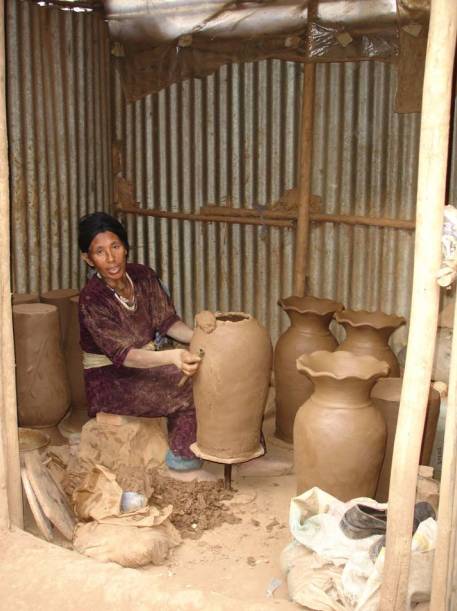Fabrication des poteries éthiopennes chez Kechene