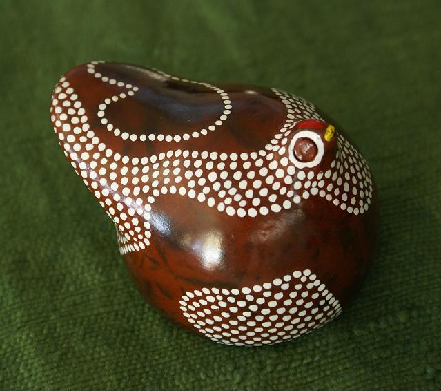 Petites poules éthiopiennes en poterie artisanale