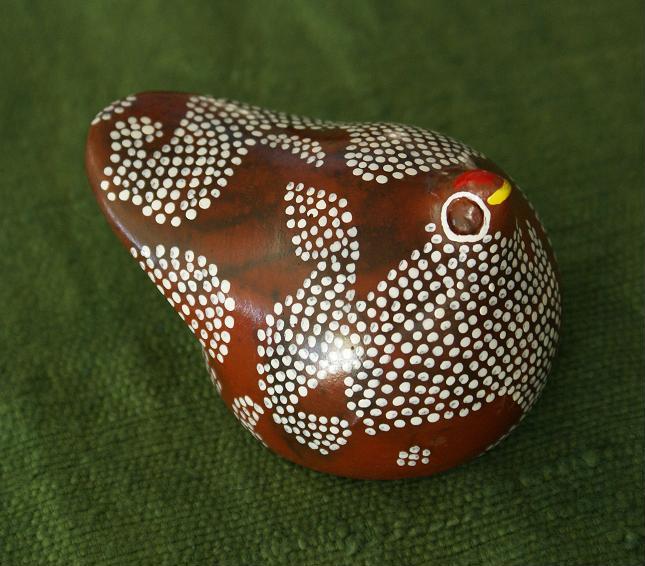Petites poules éthiopiennes en poterie artisanale