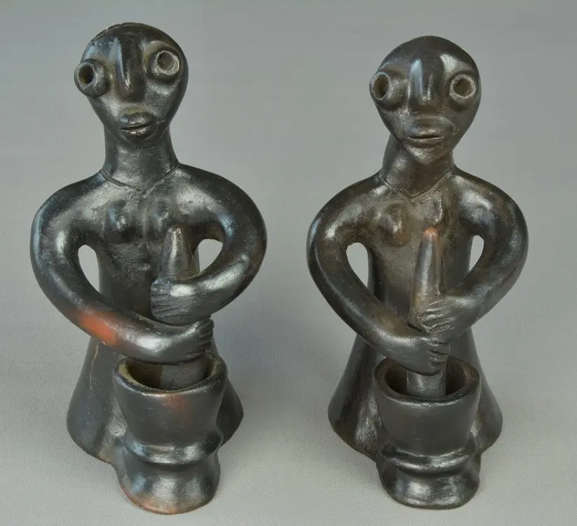Figurine Falacha Femme en poterie éthiopienne artisanale