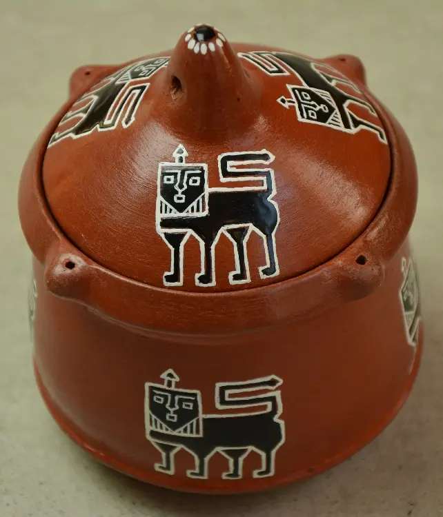 Petit pot en poterie éthiopienne artisanale