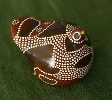 Petites poules éthiopiennes en poterie artisanale
