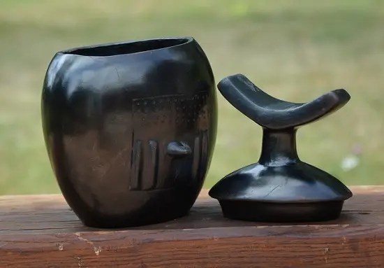 Repose nuque en poterie équitable éthiopienne
