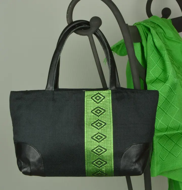Sac cocktail Tibeb Lichen en coton éthiopien et rayonne fait à la main